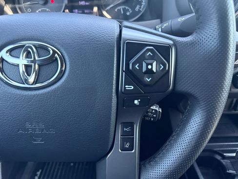 Used 2019 Toyota Tacoma TRD Sport AWD/4WD image 15