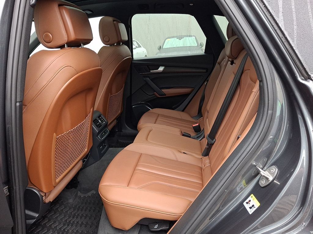 Used 2024 Audi Q5 2.0T Premium w/ Convenience Package AWD/4WD image 10