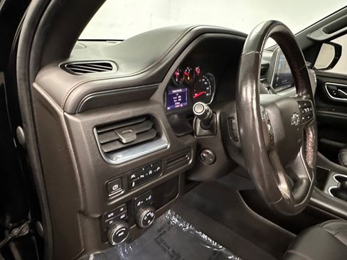 Used 2021 Chevrolet Suburban RST w/ Luxury Package image 34