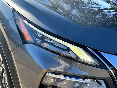 Certified 2022 Nissan Rogue SV image 26