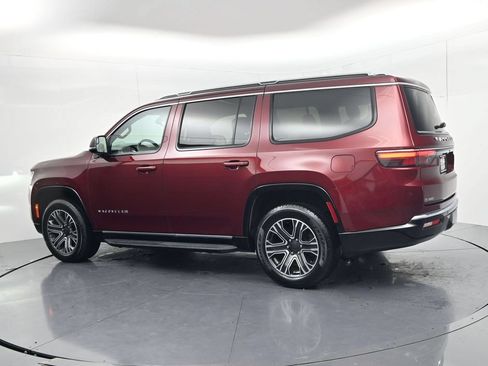Used 2024 Jeep Wagoneer Series II AWD/4WD image 5