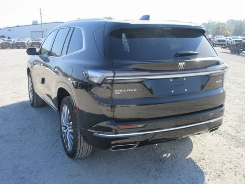 New 2026 Buick Enclave Avenir w/ Super Cruise Package image 8