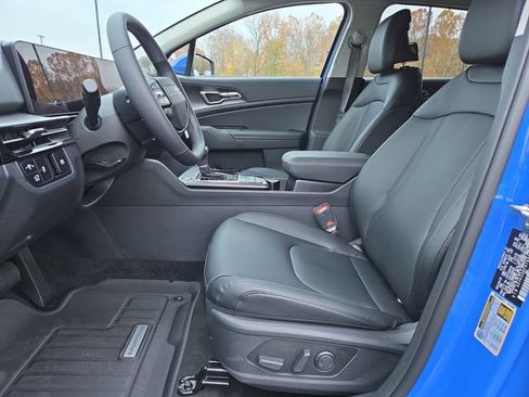 New 2026 Kia Sportage EX w/ EX Panorama Roof Package image 5