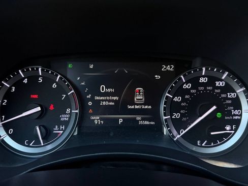 Used 2022 Toyota Highlander Platinum FWD image 9