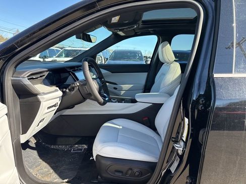 New 2026 Jeep Cherokee Limited image 18