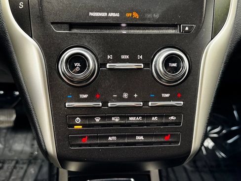 Used 2018 Lincoln MKC Select w/ Select Plus Package AWD/4WD image 19