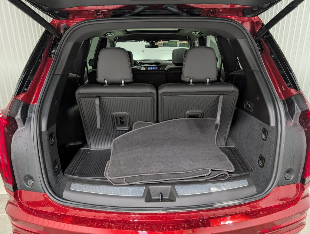 Used 2024 Cadillac XT6 Luxury w/ LPO, Floor Liner Package AWD/4WD image 26