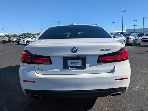 Used 2021 BMW 540i w/ Premium Package image 5