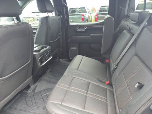 Used 2024 Chevrolet Silverado 1500 High Country image 12