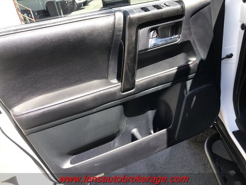 Used 2015 Toyota 4Runner TRD Pro image 9