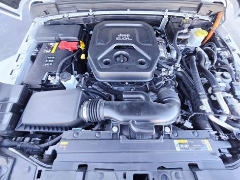 Used 2022 Jeep Wrangler Unlimited Sahara w/ Safety Group image 24