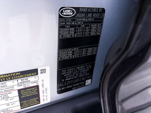 Used 2023 Land Rover Defender 130 X-Dynamic SE AWD/4WD image 60