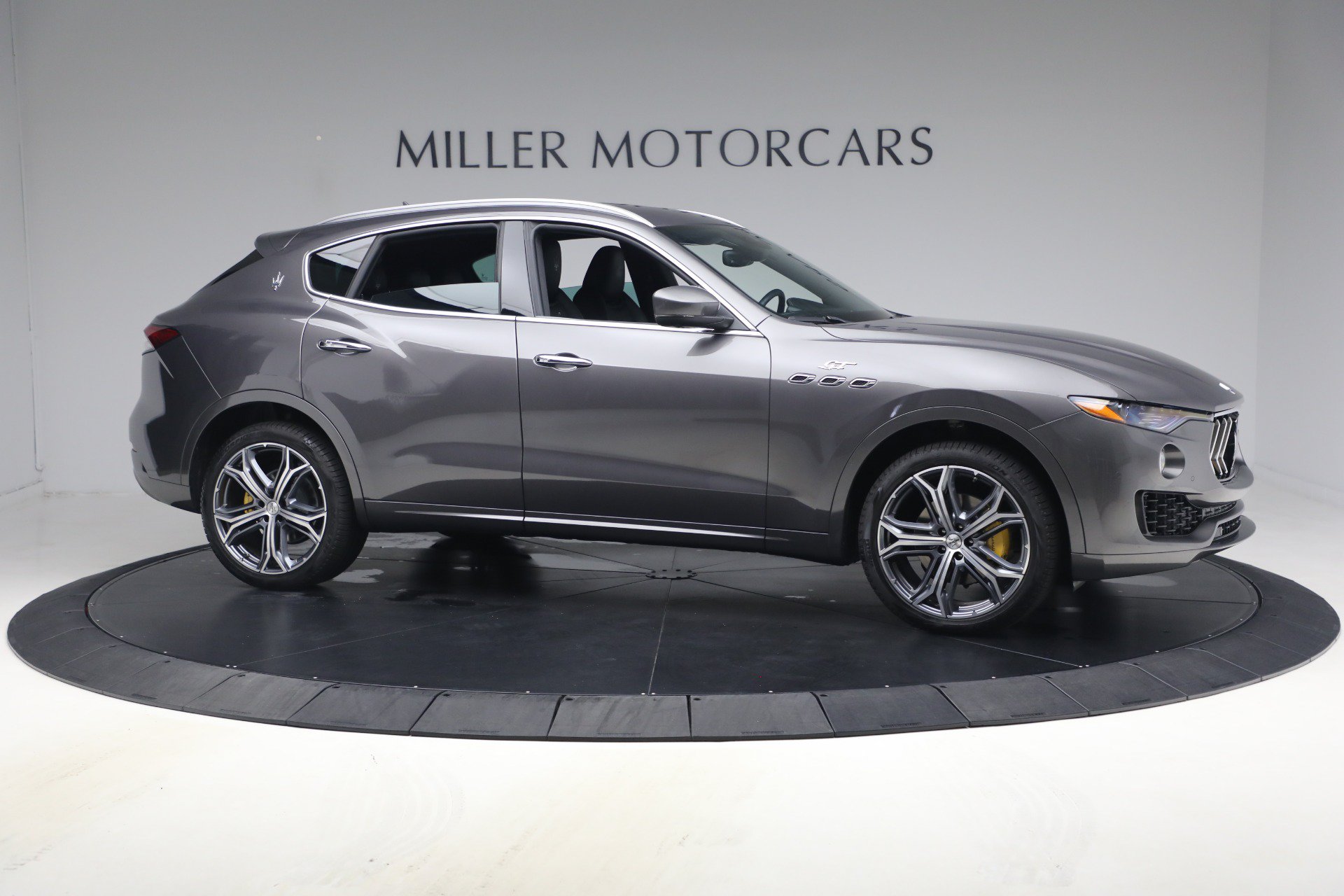 Certified 2023 Maserati Levante GT AWD/4WD image 10