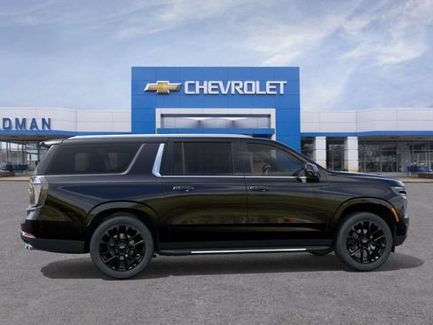 New 2026 Chevrolet Suburban Premier AWD/4WD image 5