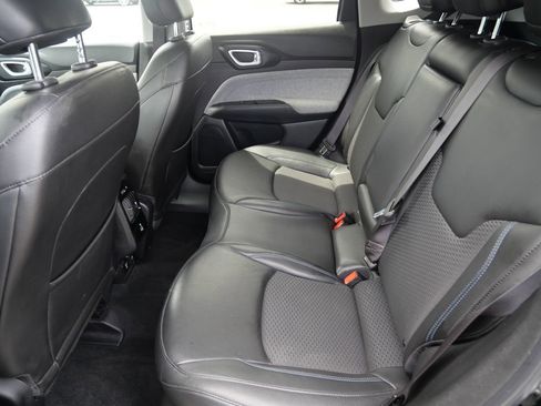 Used 2022 Jeep Compass Latitude w/ Convenience Group AWD/4WD image 24