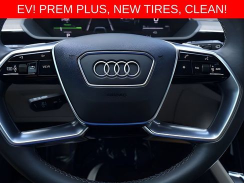 Used 2024 Audi Q8 e-tron Premium Plus w/ Premium Plus Package AWD/4WD image 18