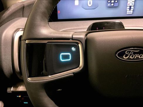 Certified 2025 Ford Expedition Max Active AWD/4WD image 17