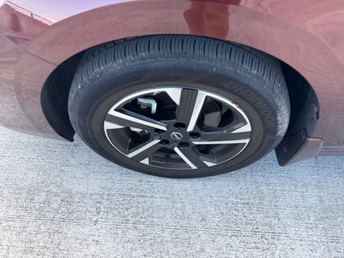 Used 2025 Nissan Sentra SV FWD image 21