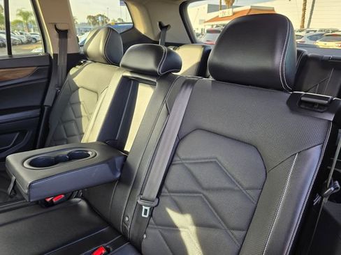 Used 2024 Volkswagen Atlas SE image 20