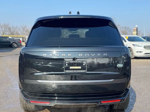 Used 2023 Land Rover Range Rover SE image 6