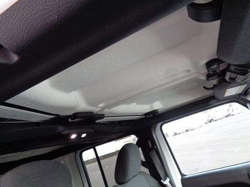 Certified 2024 Jeep Wrangler Sport S image 16