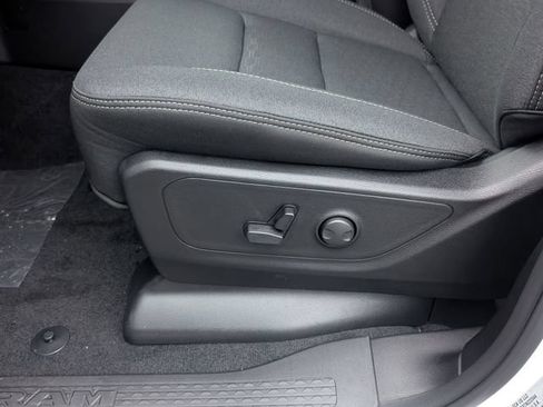 New 2026 RAM 1500 Big Horn AWD/4WD image 10