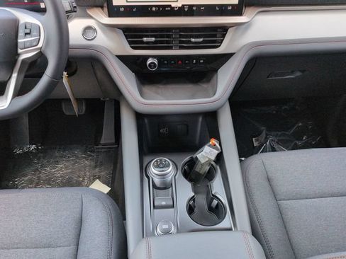 New 2026 Ford Explorer Active RWD image 19