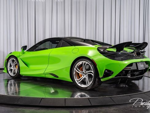 Used 2025 McLaren 750S Spider image 28