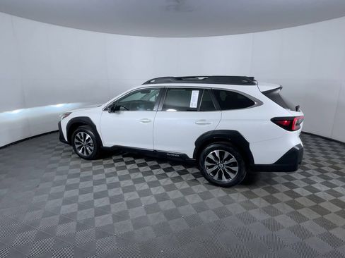Used 2023 Subaru Outback Limited XT image 6