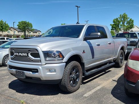 Used 2018 RAM 2500 Laramie w/ Sport Appearance Group AWD/4WD image 3