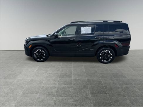 Used 2025 Hyundai Santa Fe SEL image 2