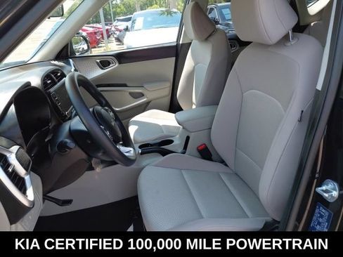 Certified 2025 Kia Soul LX w/ LX Technology Package FWD image 20