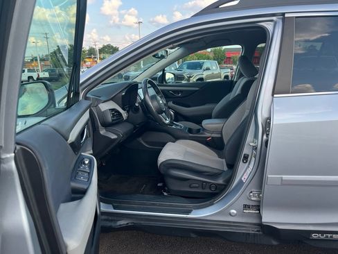 Used 2020 Subaru Outback Premium w/ Popular Package #1 AWD/4WD image 13