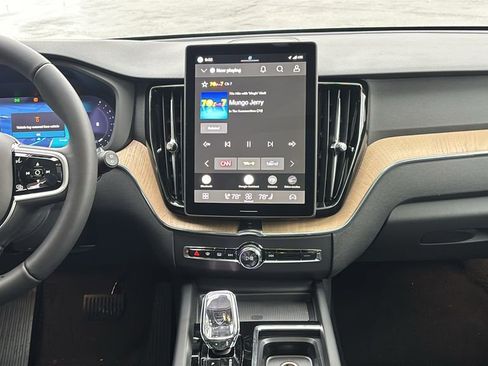 New 2026 Volvo XC60 B5 Plus w/ Protection Package Premier image 6