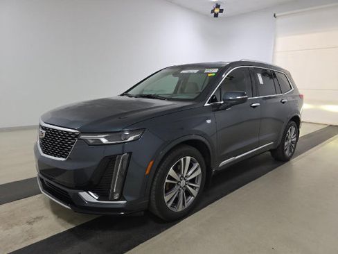 Used 2020 Cadillac XT6 Premium Luxury FWD image 1