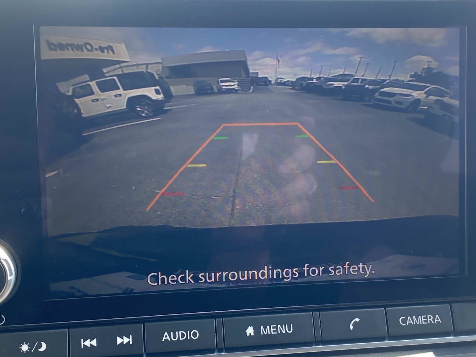 Used 2025 Nissan Rogue SV FWD image 30