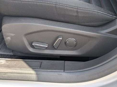 Used 2016 Ford Fusion SE AWD/4WD image 25