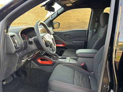 New 2026 Nissan Frontier PRO-4X w/ Pro-4x Convenience Package image 8