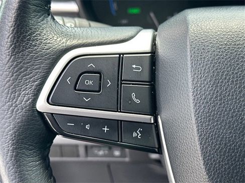 Certified 2024 Toyota Sienna XLE image 18