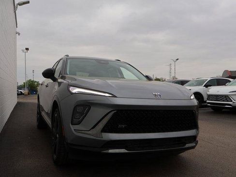 New 2025 Buick Envision Sport Touring image 6