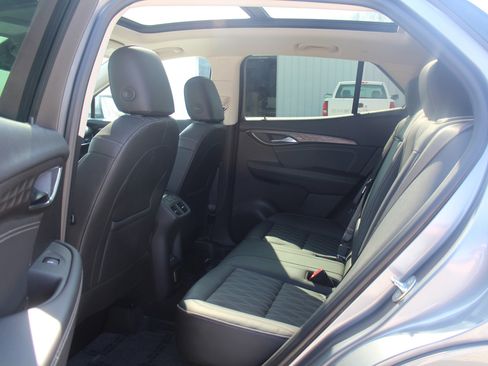Used 2022 Buick Envision Avenir w/ Technology Package II FWD image 17