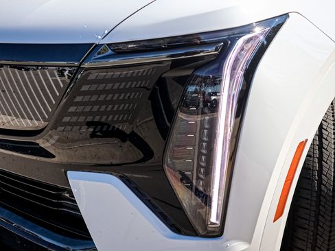 Used 2025 Cadillac Escalade IQ Sport 2 image 6