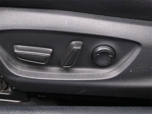 Used 2021 Toyota Avalon XLE w/ Carpet Mat Package (TMS) image 33