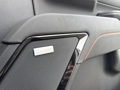 Used 2025 GMC Sierra 2500 AT4 image 12