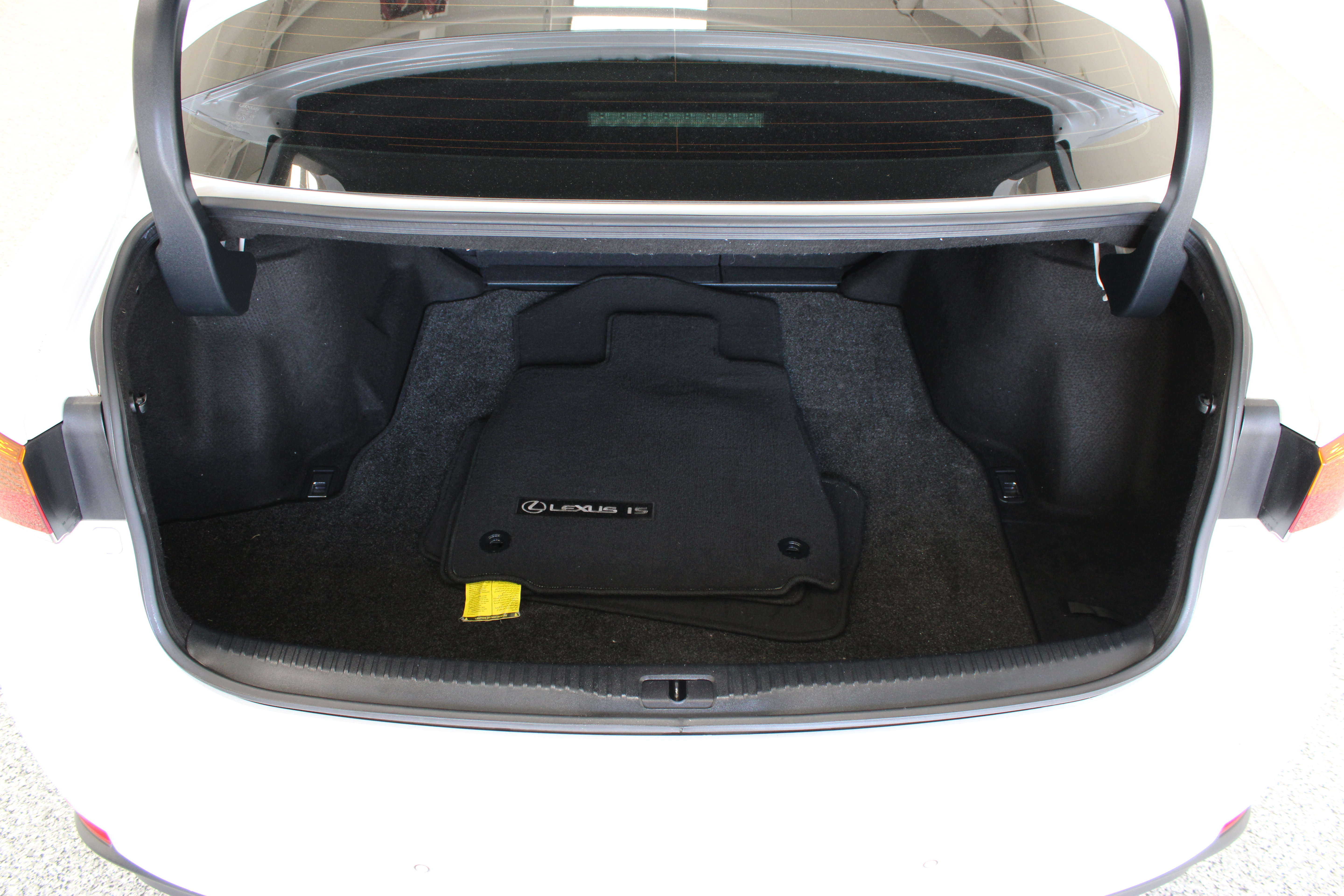 Used 2019 Lexus IS 300 w/ Premium Package RWD image 34