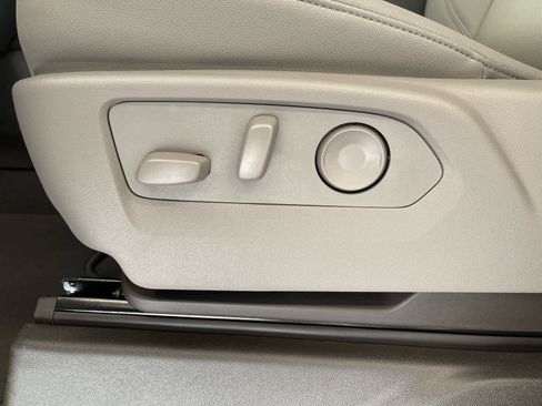 New 2026 GMC Sierra 1500 SLT w/ SLT Premium Plus Package image 21