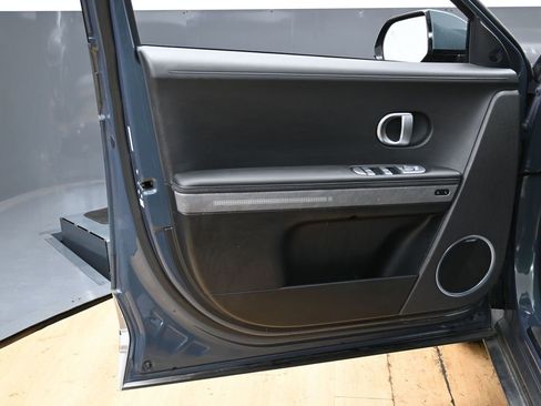 Used 2022 Hyundai Ioniq 5 Limited image 41