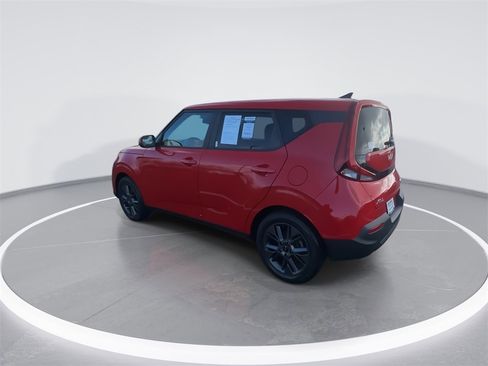 Used 2022 Kia Soul EX image 6