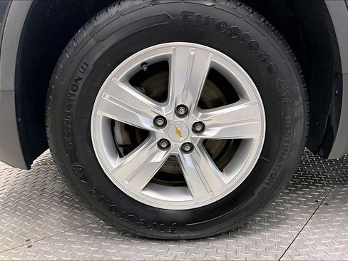 Used 2018 Chevrolet Trax LT w/ LT Convenience Package image 8