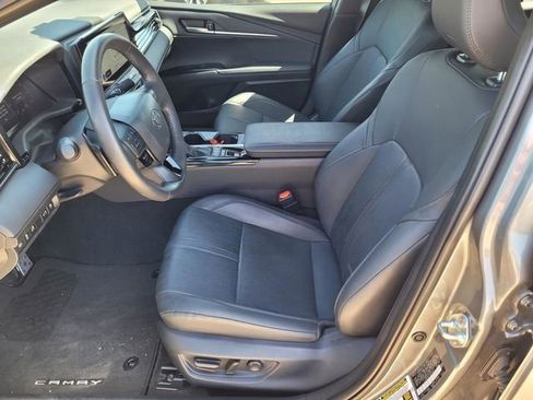Used 2025 Toyota Camry XSE FWD image 30